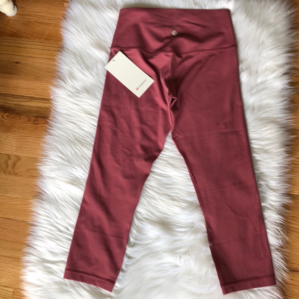 JUST IN✔️NWT🍋LULULEMON HIGH RISE ALIGN CROP - Picture 4 of 7